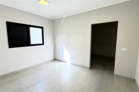 Casa à venda com 3 quartos, sendo 1 suíte, em Ipê, Três Lagoas, MS