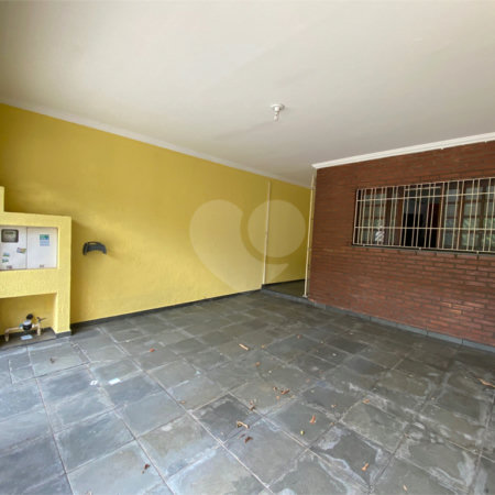 Sobrado à venda com 3 quartos, sendo 1 suíte, em Vila dos Remédios, São Paulo, SP