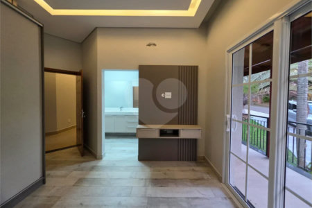 Casa à venda com 4 suítes no condomínio Residencial Jardim Primavera, Louveira - SP