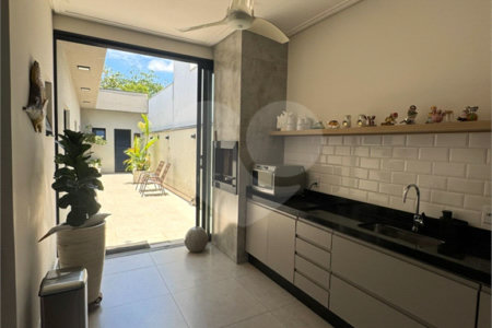 Casa à venda com 3 quartos, sendo 1 suíte, no condomínio Vila Rica, Indaiatuba - SP