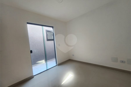 Sobrado à venda com 3 quartos, sendo 2 suítes,  em Parque Vitória, São Paulo, SP