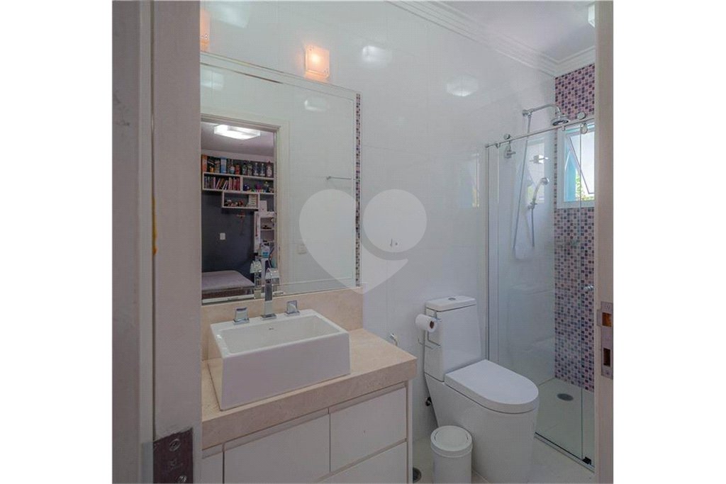 Casa para alugar com 5 quartos, sendo 4 suítes, no condomínio Colinas Japore, São Paulo - SP