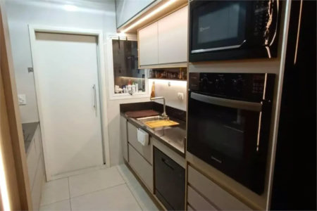 Casa à venda com 3 quartos, sendo 1 suíte,  no condomínio Jardim das Palmas, São Paulo - SP