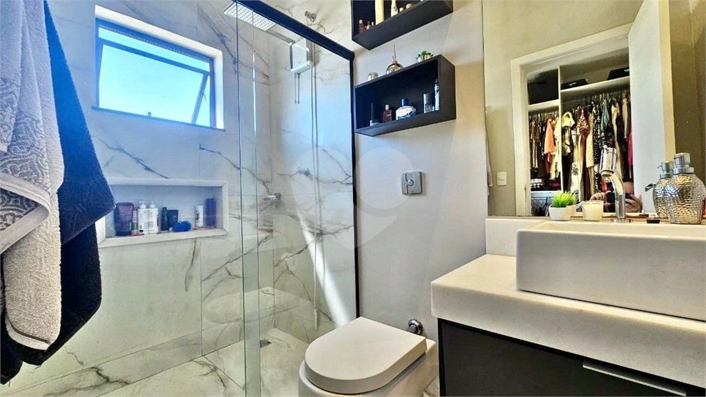 Casa à venda com 3 suítes em Vila Popular, Itapetininga, SP