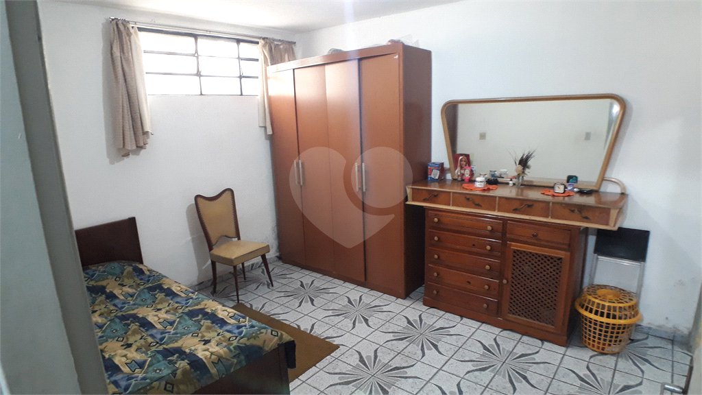 Casa Térrea à venda com 5 quartos, sendo 2 suítes,  em Parada Inglesa, São Paulo, SP