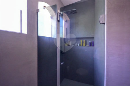 Casa com 4 Dormitórios sendo 1 suíte, com 3 Vagas