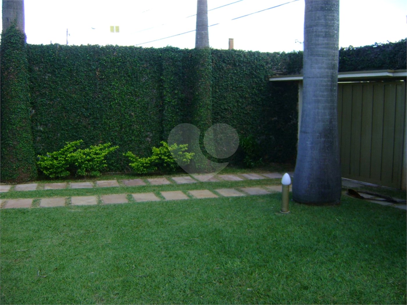 Casa à venda com 2 suítes em Jardim Eliana, Araraquara, SP