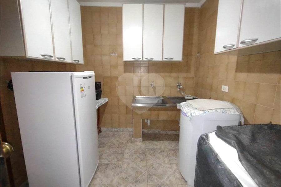 Casa à venda com 3 quartos, sendo 1 suíte, no condomínio Vila Paiva, São Paulo - SP