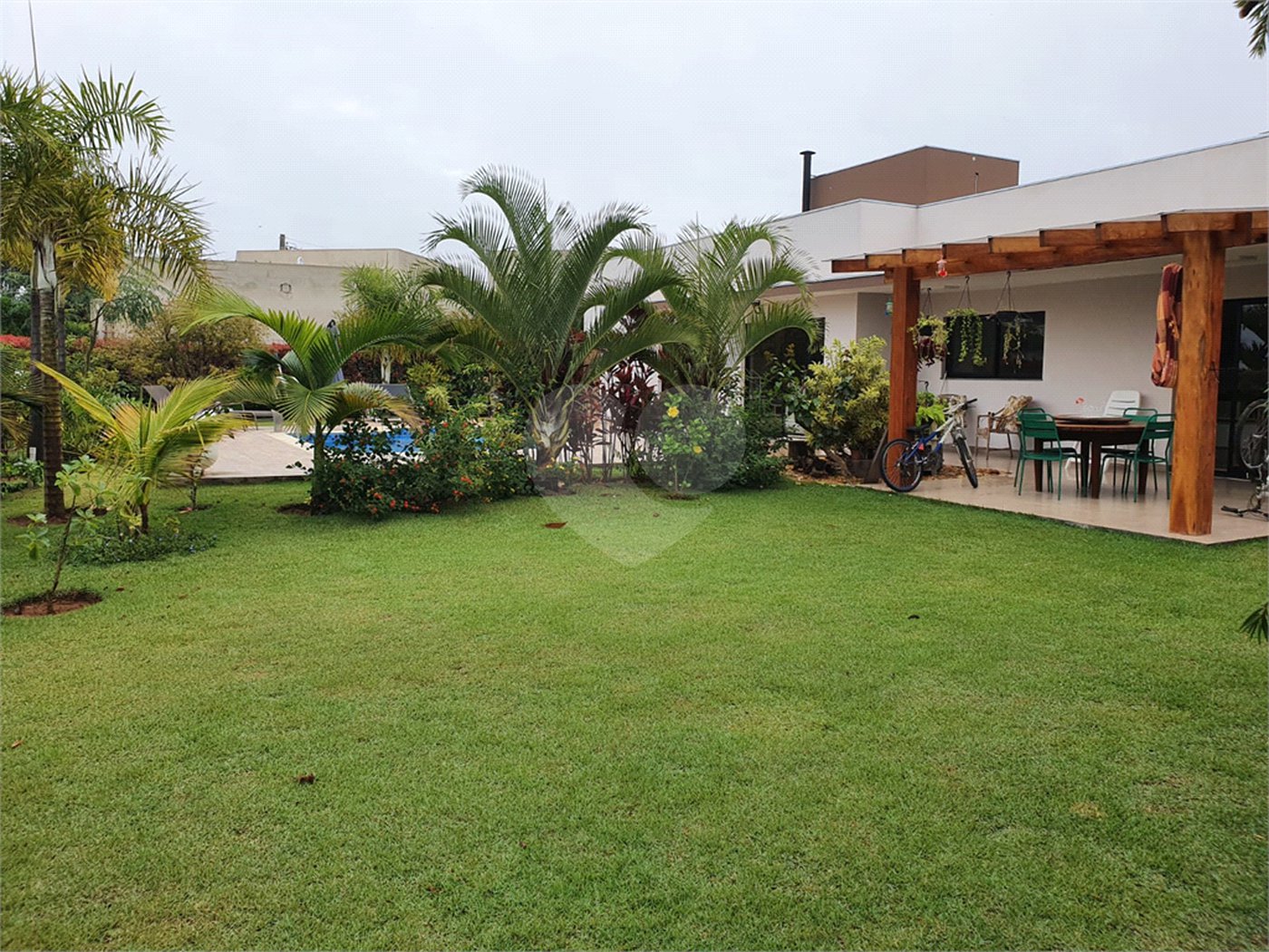 Casa à venda com 3 suítes no condomínio Village Ipanema 1, Araçoiaba da Serra - SP