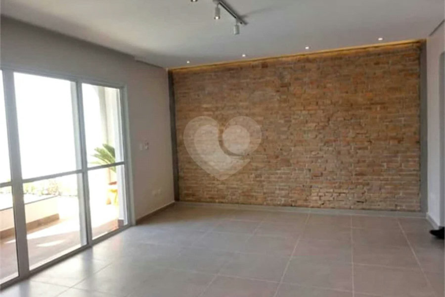 Casa à venda com 3 suítes em Santana, São Paulo, SP