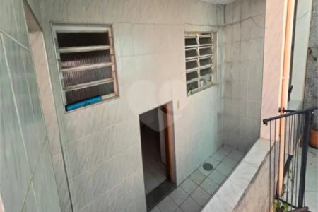 Casa Térrea à venda ou para alugar com 5 quartos, sendo 1 suíte, em Vila Vitório Mazzei, São Paulo, SP
