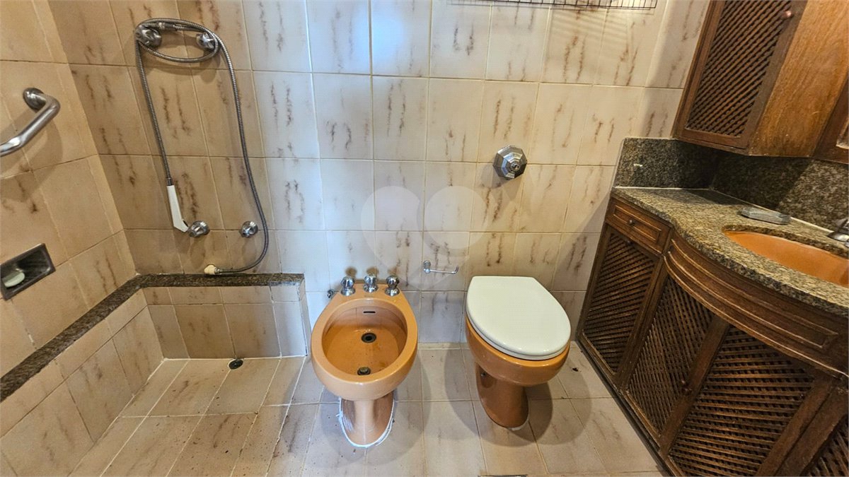 Apartamento à venda com 3 quartos, sendo 1 suíte, em Leblon, Rio de Janeiro, RJ