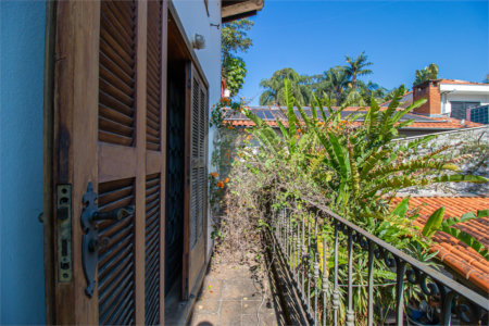 Casa à venda com 4 quartos, sendo 2 suítes, em Chácara Flora, São Paulo, SP
