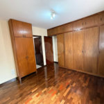 Excelente Casa de Esquina na Vila Monteiro – Oportunidade para Moradia ou Comércio