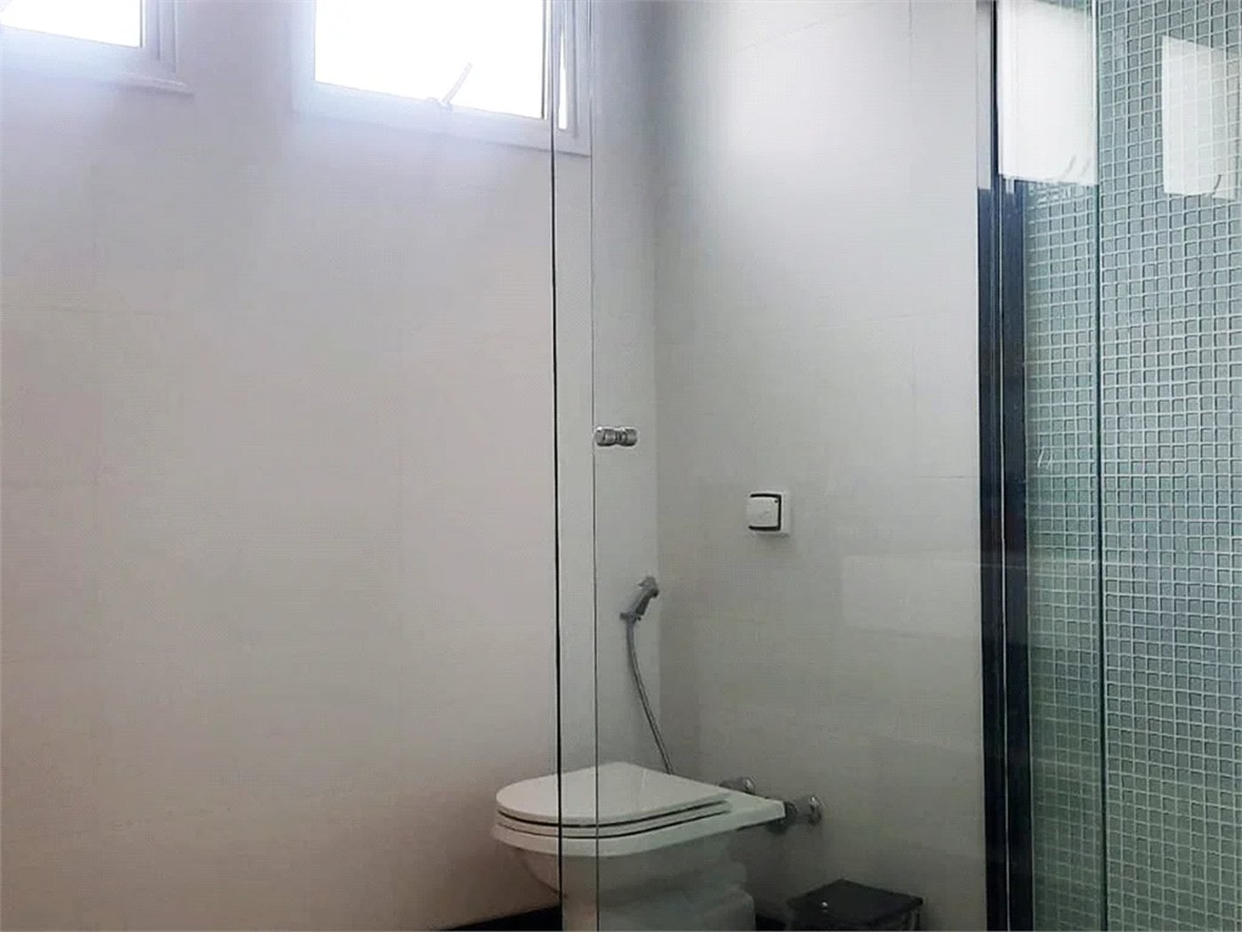 Sobrado à venda com 4 quartos, sendo 2 suítes,  em Bela Aliança, São Paulo, SP