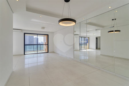 Apartamento à venda com 3 quartos, sendo 1 suíte, em Morumbi, São Paulo, SP