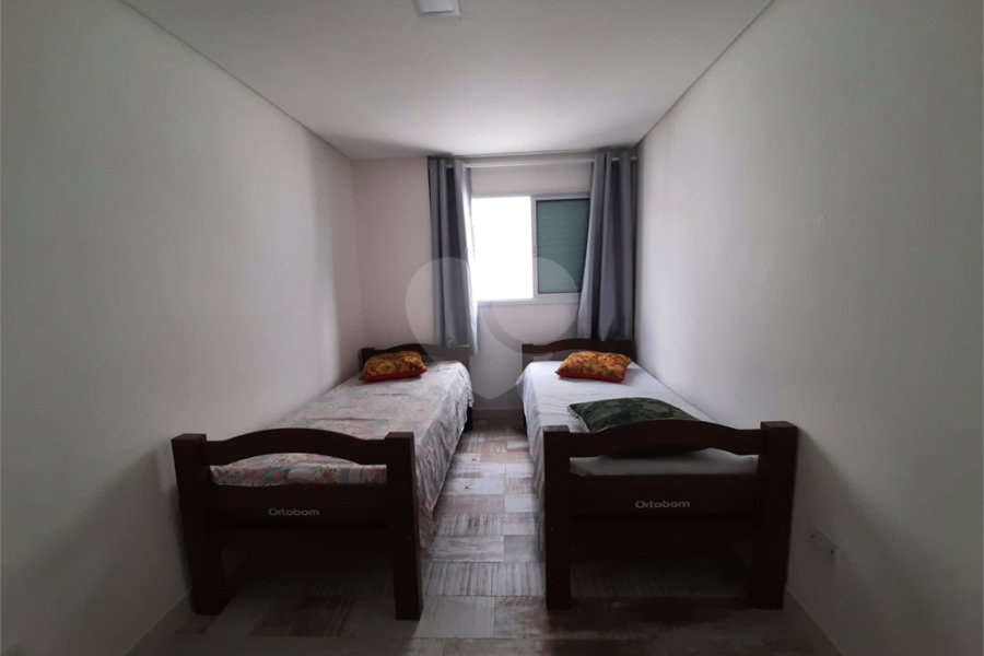 Apartamento à venda com 2 quartos, sendo 1 suíte,  no Centro, Mongaguá, SP