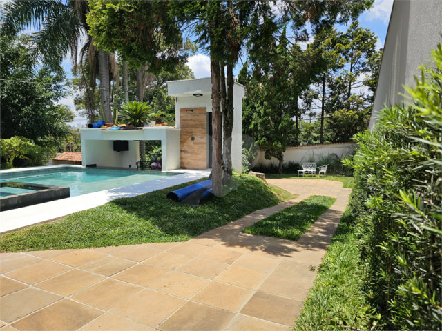 Sobrado à venda ou para alugar com 1 quarto, sendo 5 suítes,  em Chácara Monte Alegre, São Paulo, SP