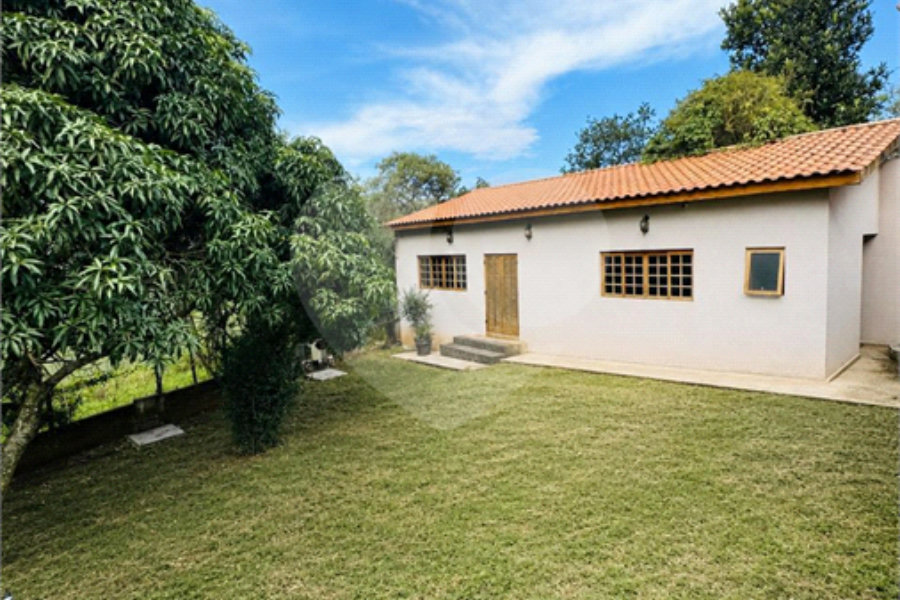 Casa Térrea à venda com 3 quartos, sendo 2 suítes,  em Luiz Fagundes, Mairiporã, SP