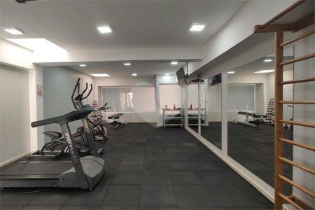 Casa à venda com 4 quartos, sendo 2 suítes, no condomínio Vila das Andorinhas, São Paulo - SP