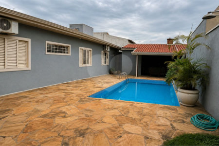 Casa à venda com 3 quartos, sendo 1 suíte,  no Centro, Itapetininga, SP