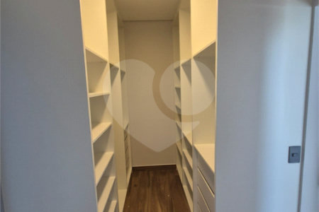 Casa à venda com 4 suítes no condomínio Residencial Dona Maria Candida, Indaiatuba - SP