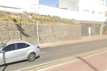 Terreno Comercial à Venda 231,75m²- Avenida Gerônimo de Camargo, s/n
