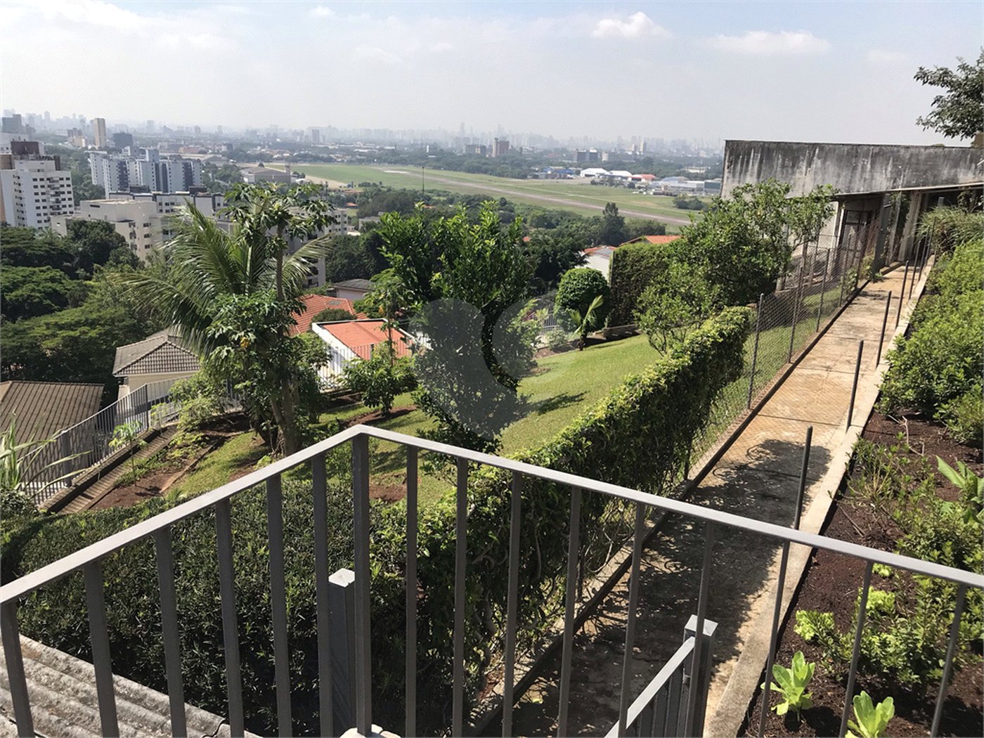 Sobrado à venda com 5 quartos, sendo 1 suíte, em Jardim São Bento, São Paulo, SP