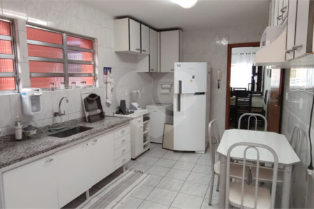 Casa à venda com 3 quartos, sendo 1 suíte, em Santana, São Paulo, SP