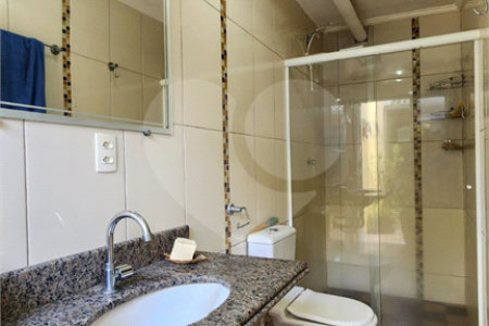 Sobrado à venda com 4 quartos, sendo 1 suíte, em Vila Romão, Salto, SP