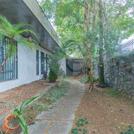 Sobrado à venda com 5 quartos, sendo 2 suítes,  em Granja Julieta, São Paulo, SP