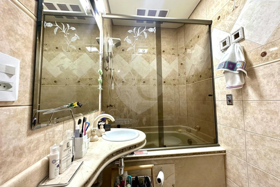 Sobrado à venda com 2 quartos em Vila Constança, São Paulo, SP