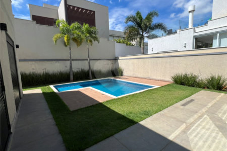 Casa à venda com 3 suítes no condomínio Alphaville Nova Esplanada, Votorantim - SP