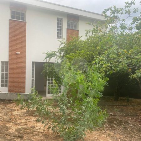 Sobrado à venda ou para alugar com 3 quartos, sendo 1 suíte, no Centro, Salto, SP