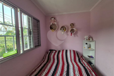 Casa à venda com 4 quartos, sendo 1 suíte, no condomínio Residencial Alto da Lapa II, São Paulo - SP