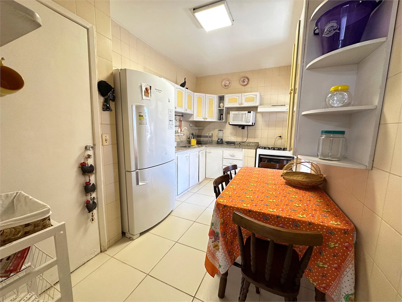 Cobertura à venda com 3 quartos, sendo 1 suíte, em Passagem, Cabo Frio, RJ