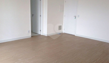 Apartamento à venda com 3 quartos, sendo 1 suíte,  em Jardim Parque Morumbi, São Paulo, SP