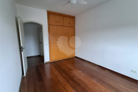 Apartamento para alugar com 3 quartos, sendo 1 suíte, em Chácara Santo Antônio, São Paulo, SP