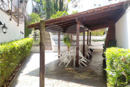 Apartamento à venda ou para alugar com 3 quartos, sendo 1 suíte,  em Real Parque, São Paulo, SP