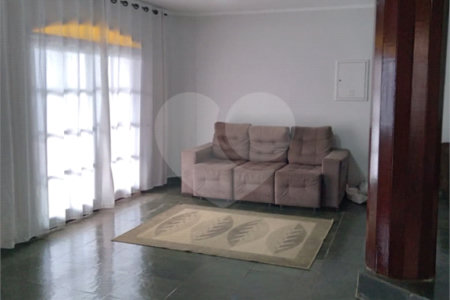 Sobrado à venda ou para alugar com 4 suítes em Balneário Arpoador, Peruíbe, SP