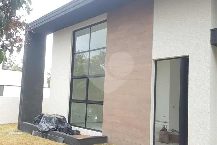 Casa à venda com 3 suítes no condomínio Shamba 01, Atibaia - SP