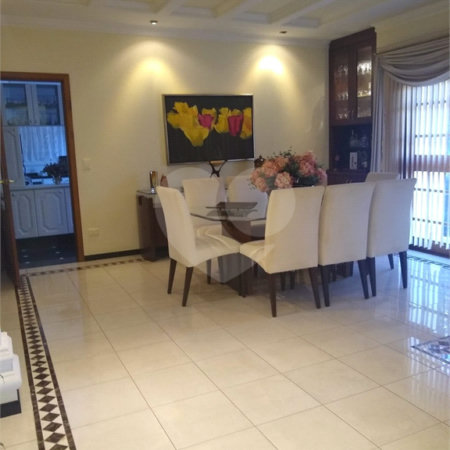 Casa à venda com 4 quartos, sendo 2 suítes, no condomínio Osato, Atibaia - SP