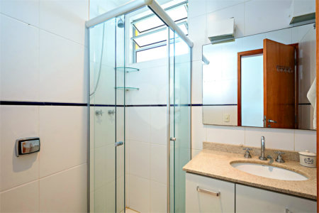 Apartamento à venda com 3 quartos, sendo 1 suíte,  em Jardim Marajoara, São Paulo, SP