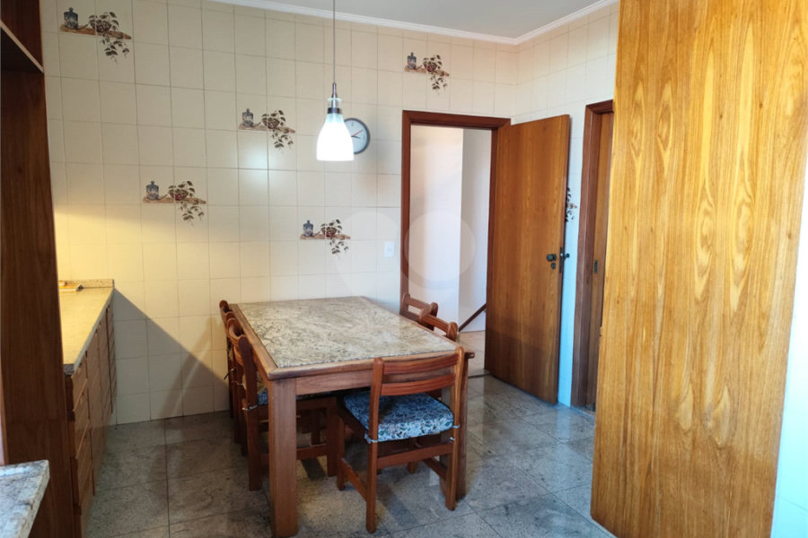 Sobrado à venda com 4 suítes em Santana, São Paulo, SP