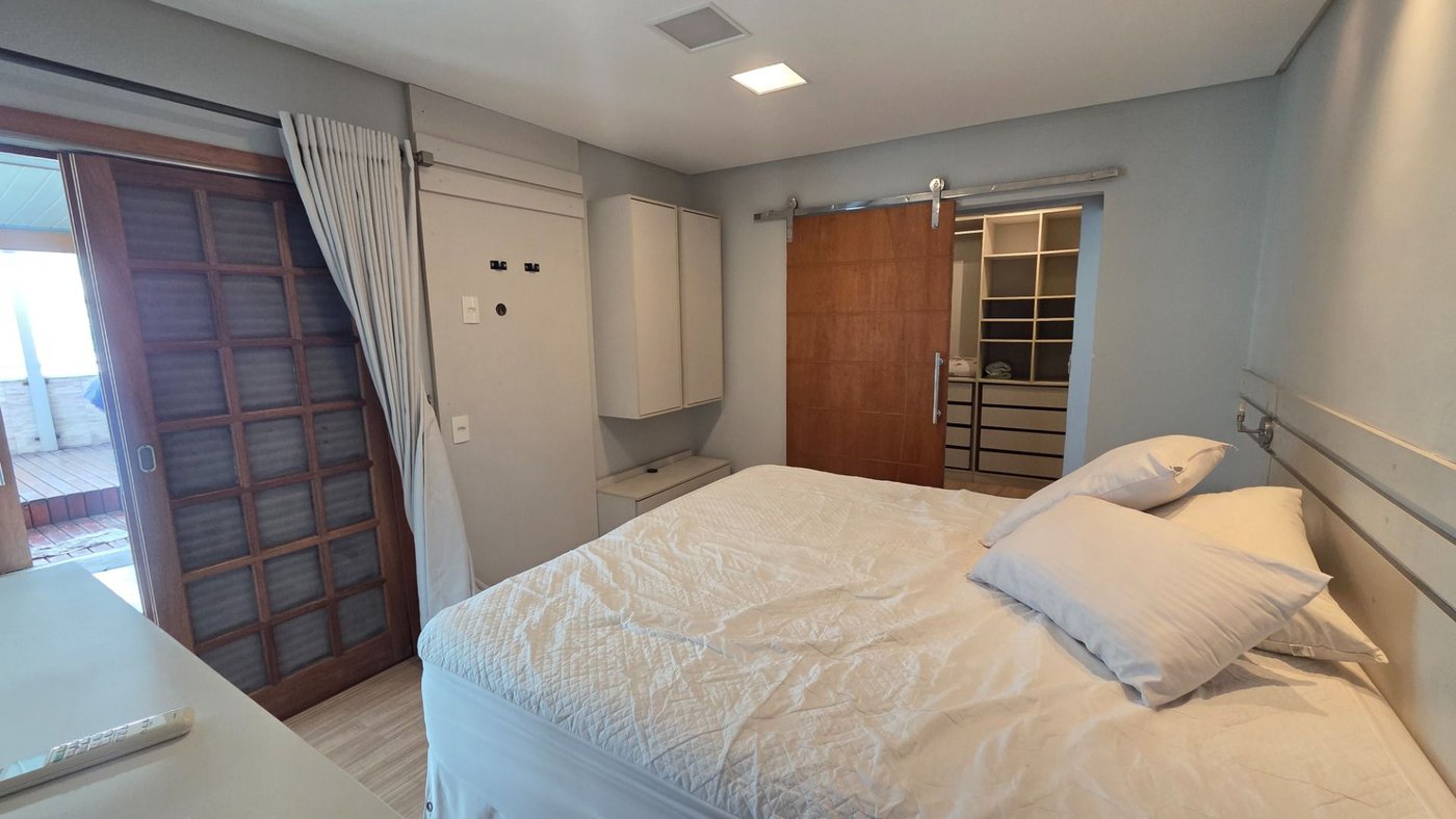 Cobertura com 3 dormitórios à venda, 262 m² por R$ 1.800.000,00 - Pompéia - Santos/SP