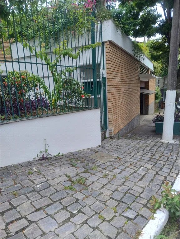 Casa à venda com 4 quartos, sendo 2 suítes,  em Rolinópolis, São Paulo, SP