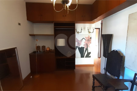 Casa à venda com 3 quartos, sendo 1 suíte, em Alto da Boa Vista, São Paulo, SP