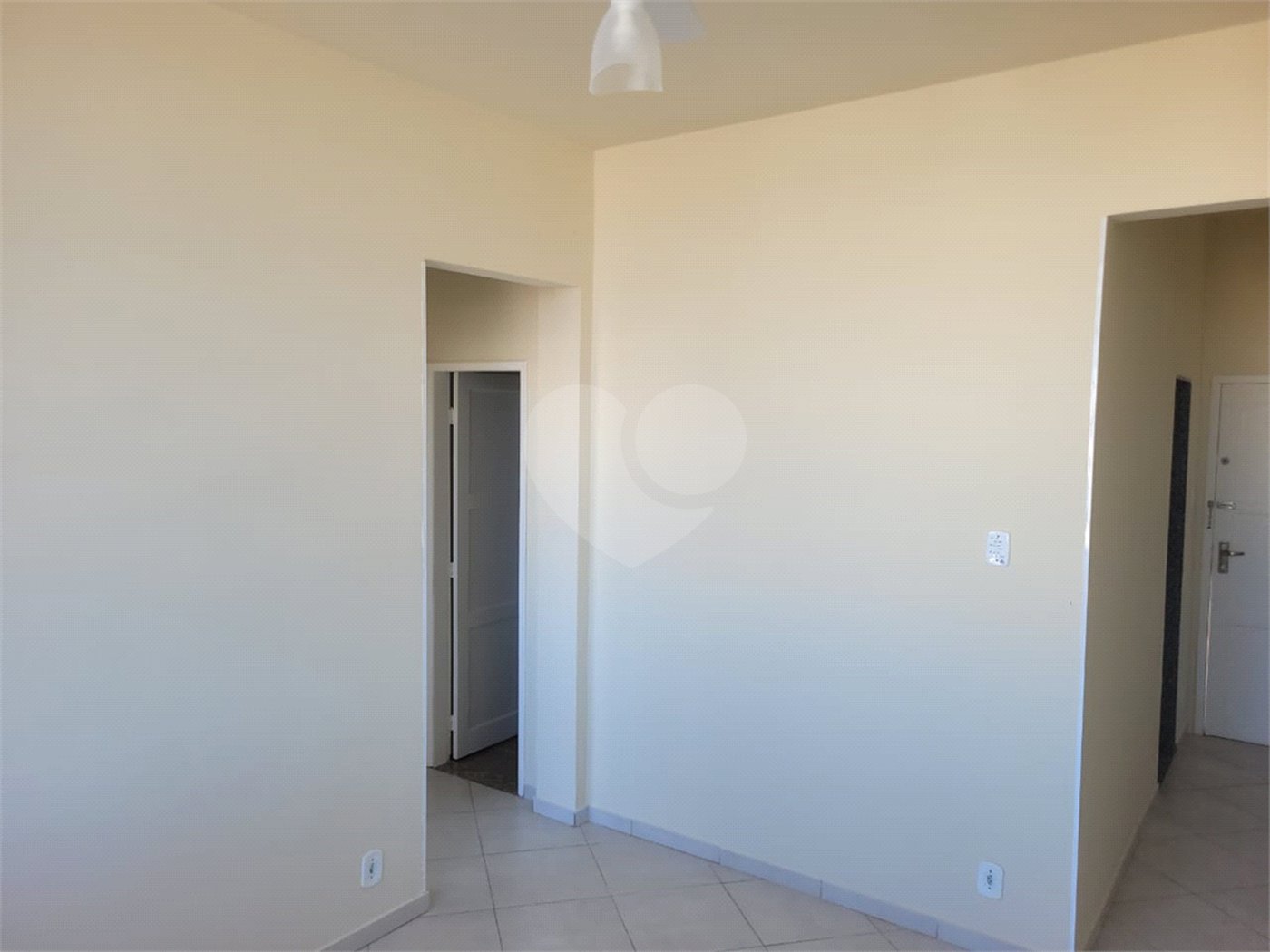 Apartamento à venda com 2 quartos no Centro, Cabo Frio, RJ