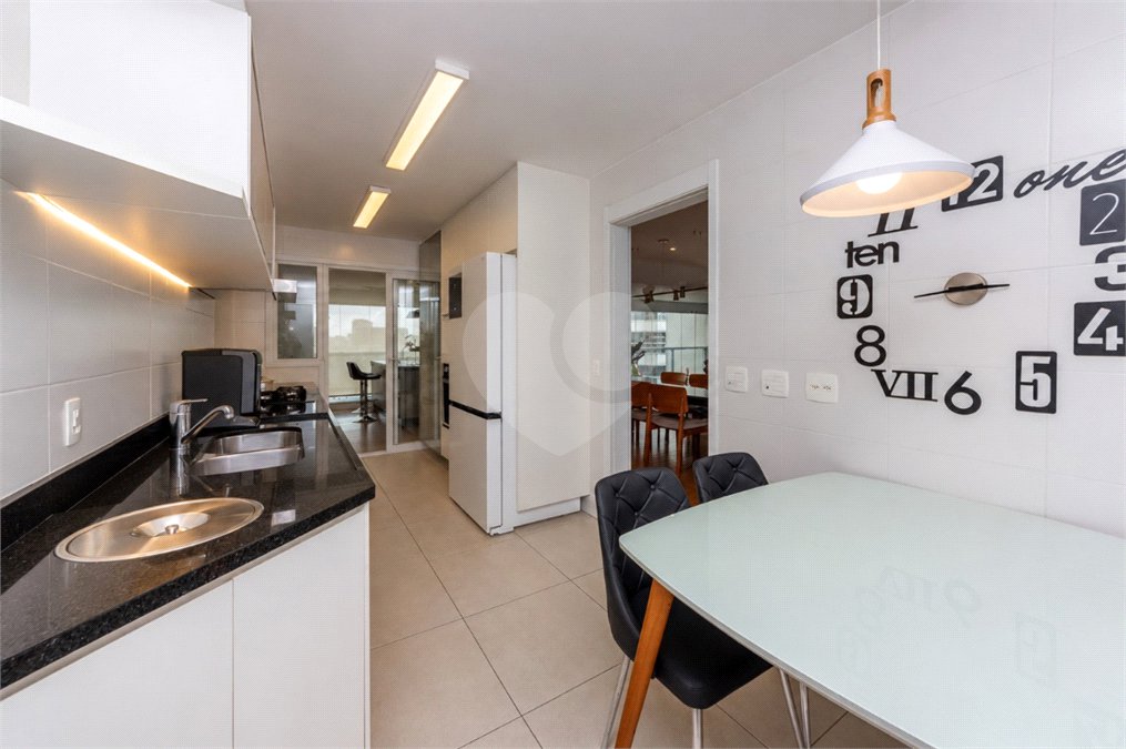Apartamento à venda com 4 quartos, sendo 3 suítes, em Chácara Santo Antônio (zona Sul), São Paulo, SP
