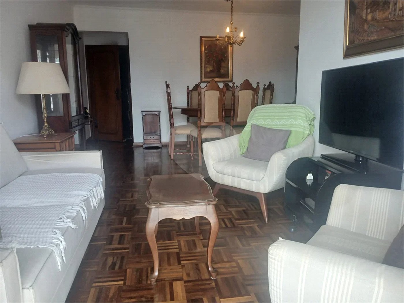 Apartamento a venda com porteira fechada no Belem com 95m com 03 dormitórios espaçoso sendo um suíte, 2 vagas. Aceita Permuta.
